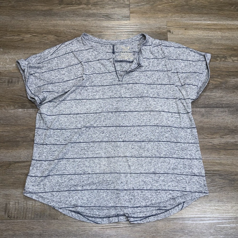 Faded Glory Gray Striped Short-Sleeve Top Womens XL (16-18) Split V-Neckline